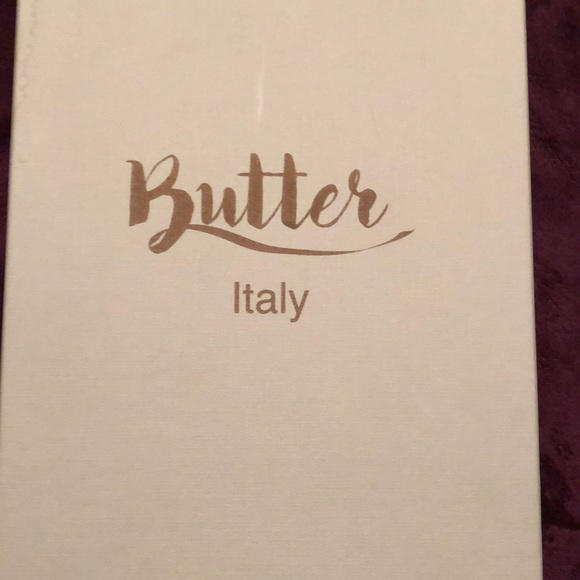 Shoes - Picture 1 of 4